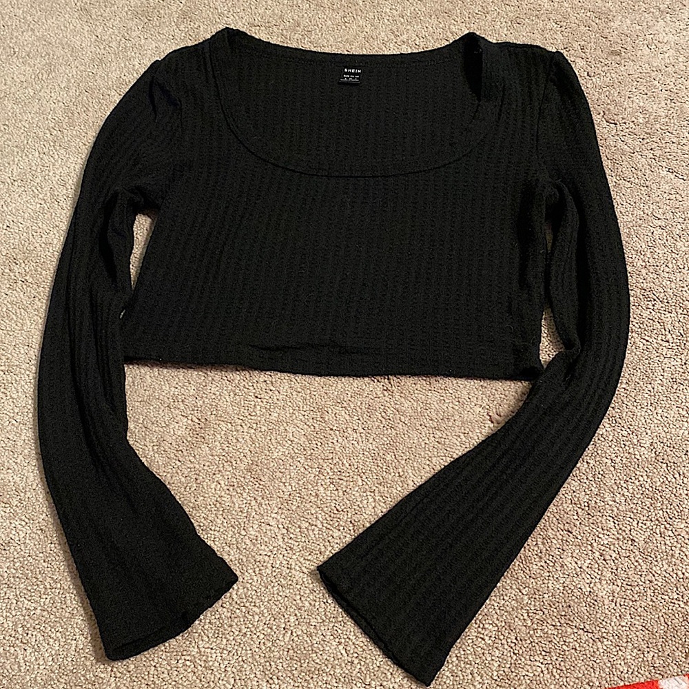 Black rib knit croptop